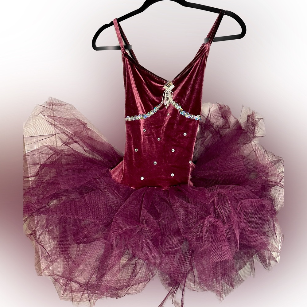 Maroon ballerina costume M